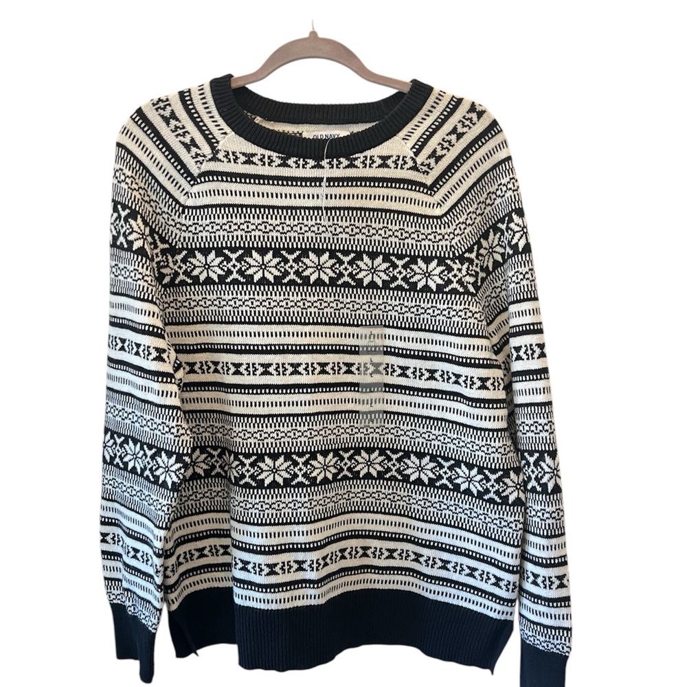 Black and White Patterned Old Navy Women’s Sweater New with Tags